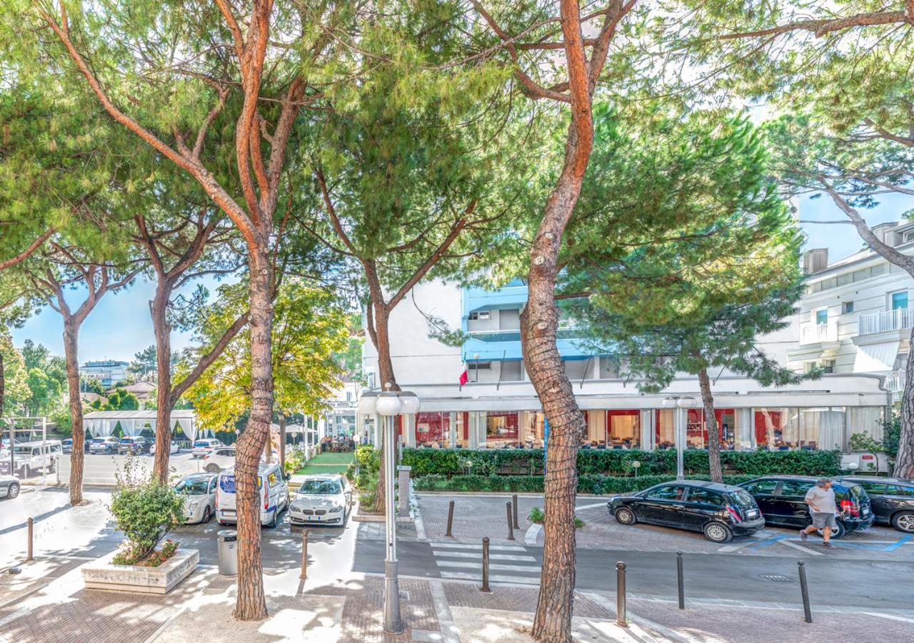 Hotel Zanarini In Centro A ריצ'יונה מראה חיצוני תמונה