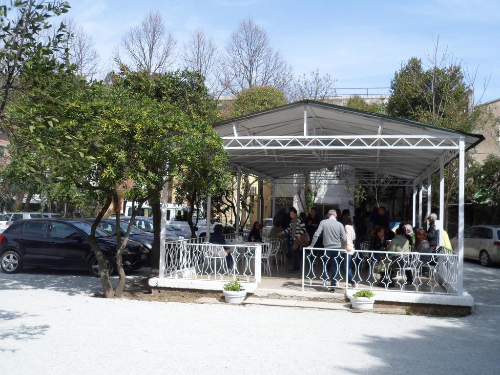 Hotel Zanarini In Centro A ריצ'יונה מראה חיצוני תמונה