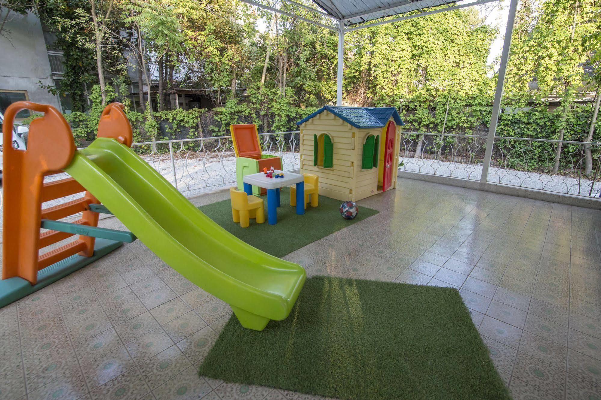 Hotel Zanarini In Centro A ריצ'יונה מראה חיצוני תמונה